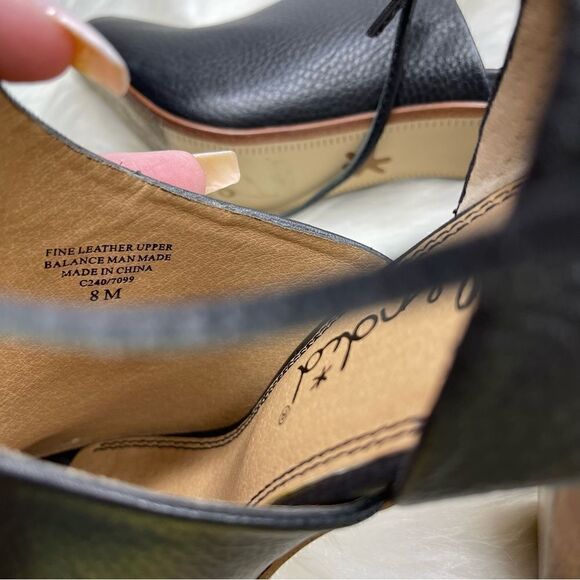 Splendid Jaylen Lace Up Block Heel Peep Toe Bootie Black 8 - Picture 7 of 9